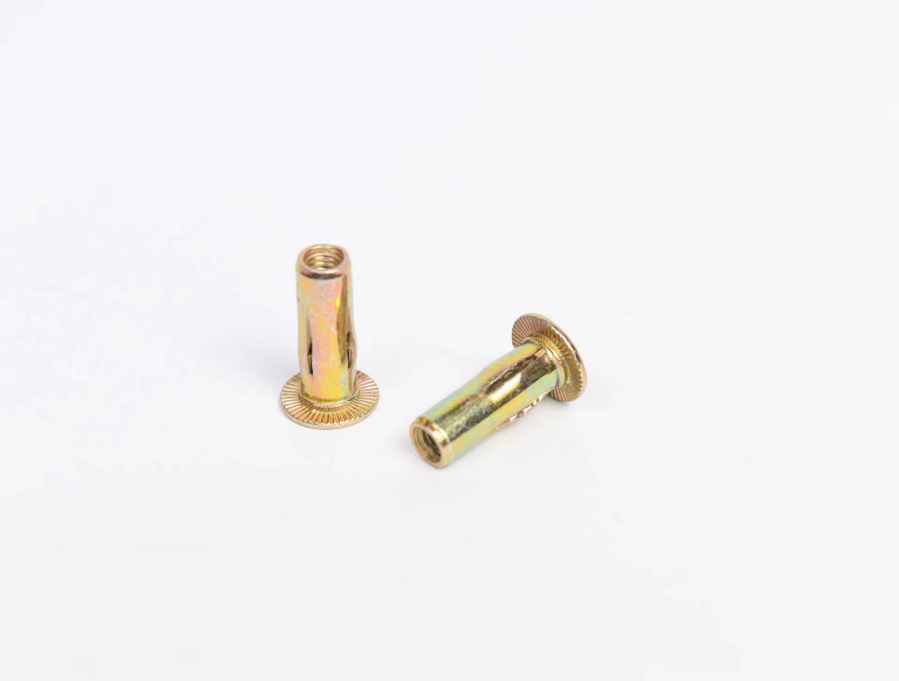 High performance flat head steel stainless steel rivet nuts with open